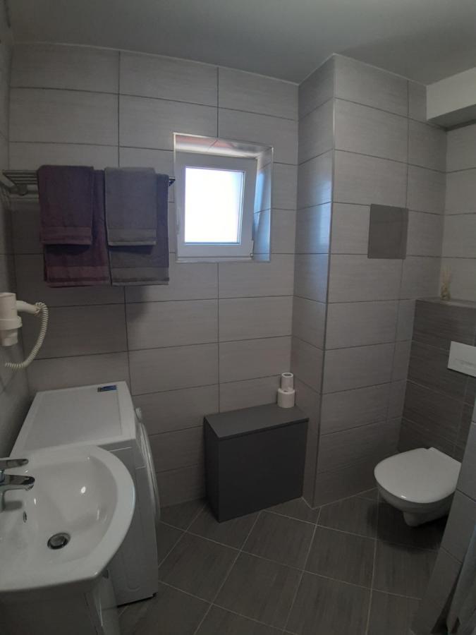 Appartement Profi Keco Apartman à Balatonalmádi Extérieur photo