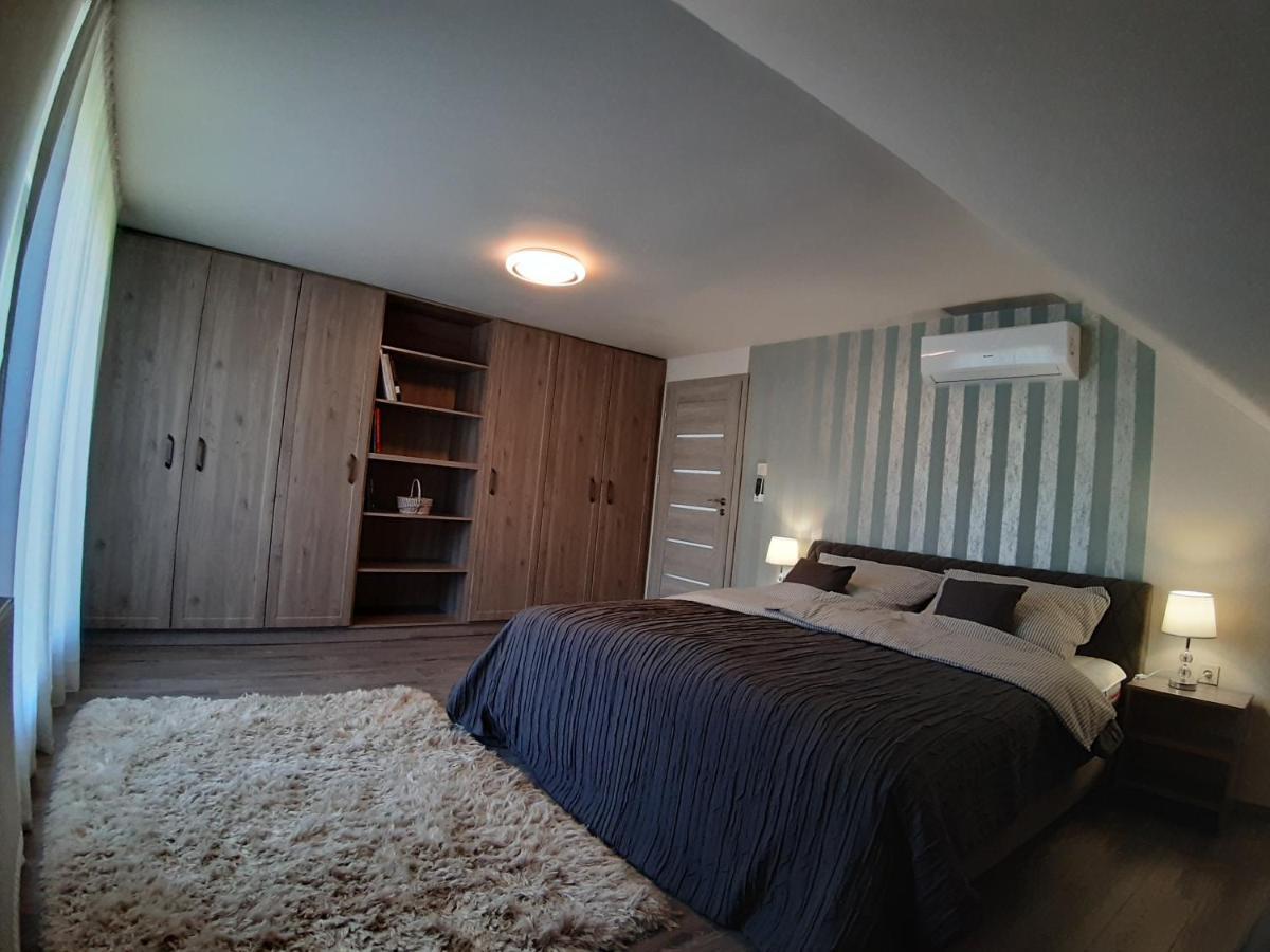 Appartement Profi Keco Apartman à Balatonalmádi Extérieur photo