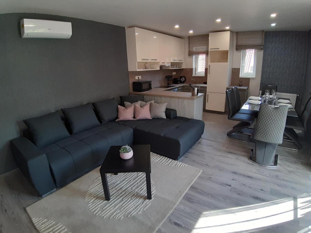 Appartement Profi Keco Apartman à Balatonalmádi Extérieur photo