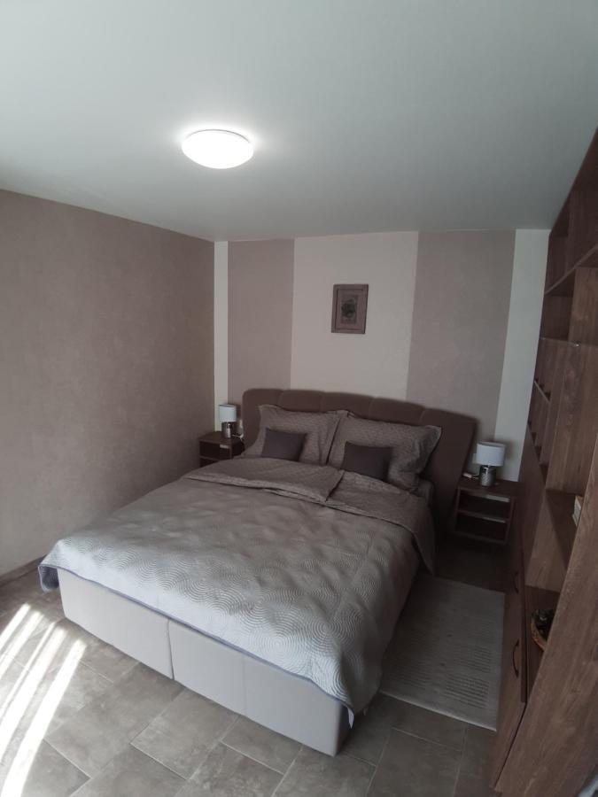 Appartement Profi Keco Apartman à Balatonalmádi Extérieur photo